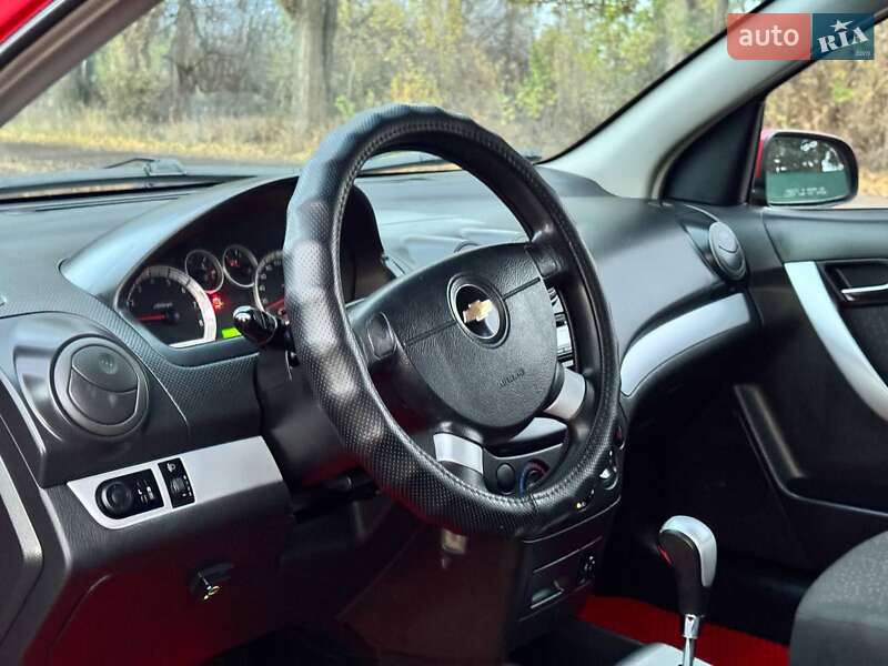 Седан Chevrolet Aveo 2011 в Охтирці