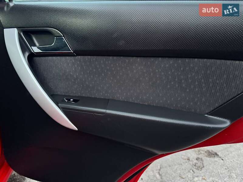 Седан Chevrolet Aveo 2011 в Охтирці