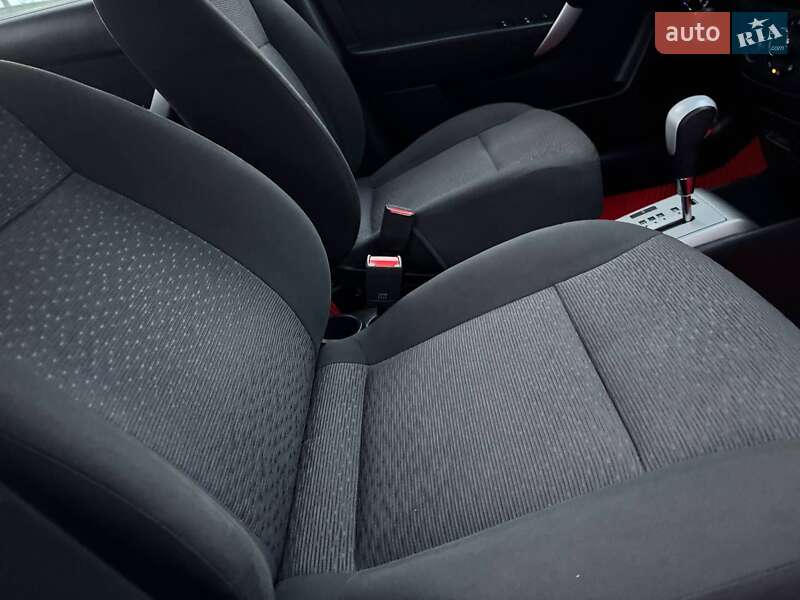 Седан Chevrolet Aveo 2011 в Охтирці