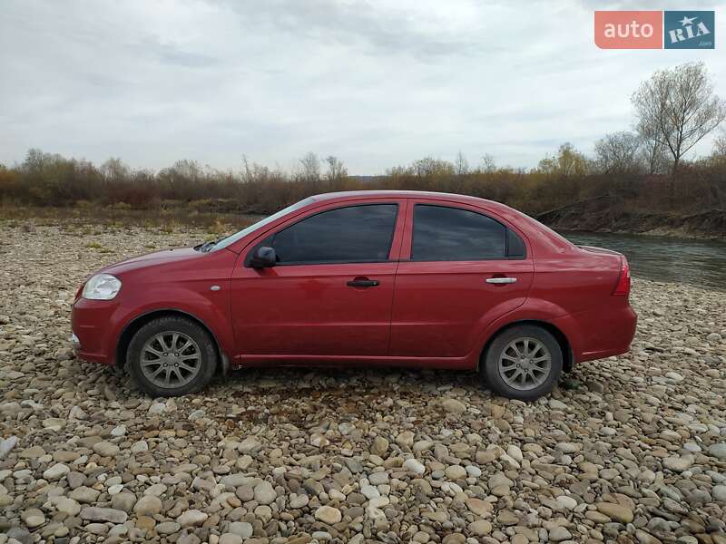 Седан Chevrolet Aveo 2008 в Калуше