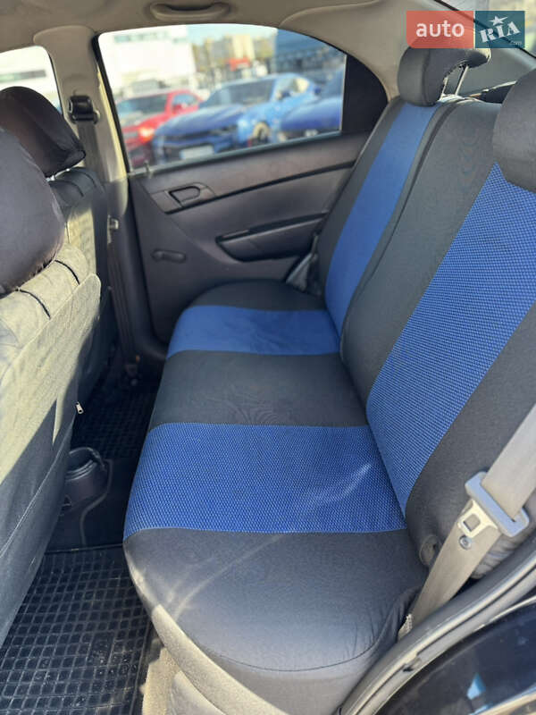 Седан Chevrolet Aveo 2011 в Киеве фото 10 Седан Chevrolet Aveo 2011 в Киеве