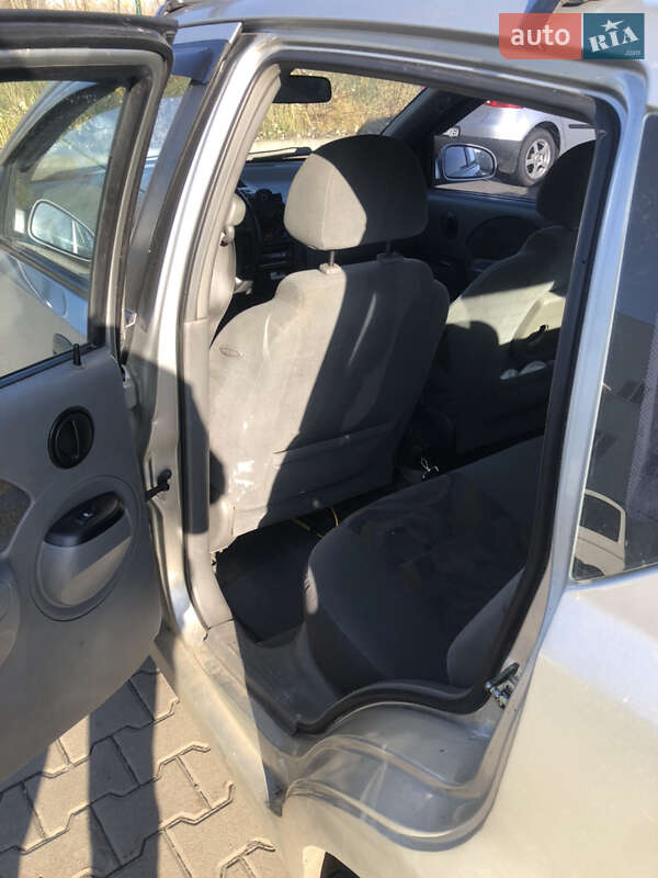 Хэтчбек Chevrolet Aveo 2005 в Сеньковке фото 7 Хэтчбек Chevrolet Aveo 2005 в Сеньковке