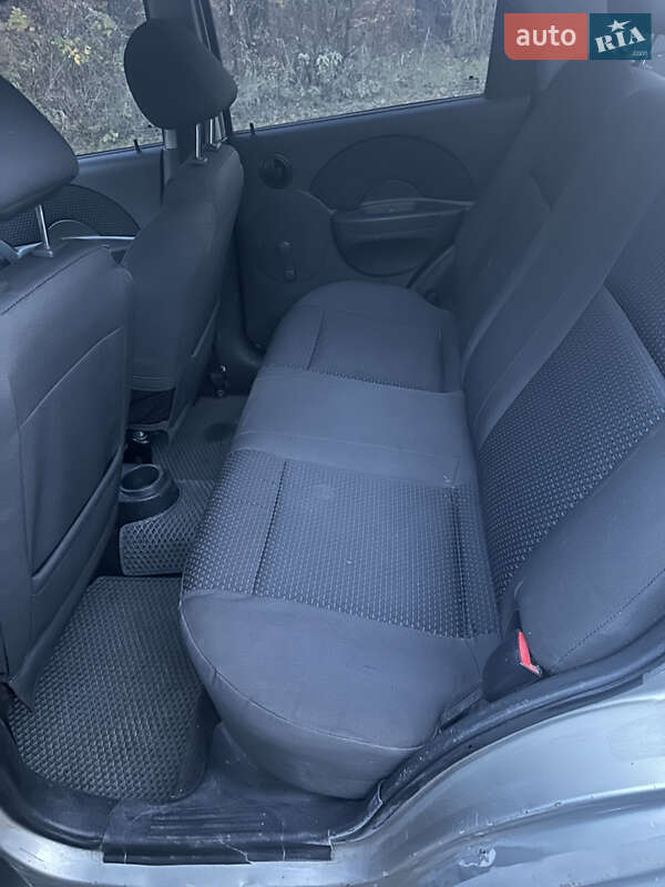 Седан Chevrolet Aveo 2006 в Киеве