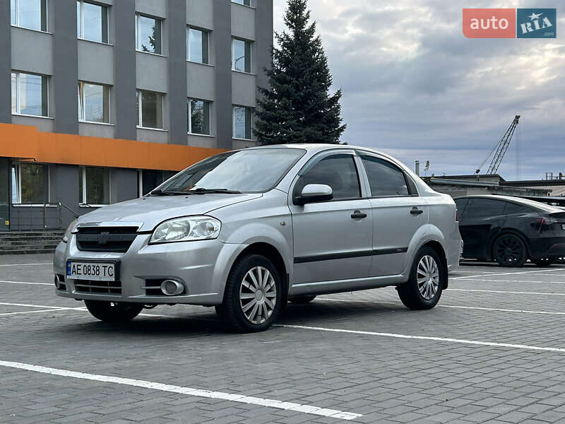 Седан Chevrolet Aveo 2007 в Днепре
