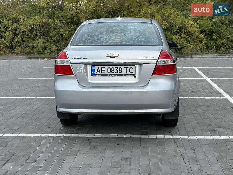 Седан Chevrolet Aveo 2007 в Днепре