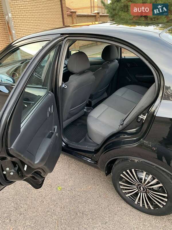Седан Chevrolet Aveo 2007 в Кривом Роге фото 2 Седан Chevrolet Aveo 2007 в Кривом Роге