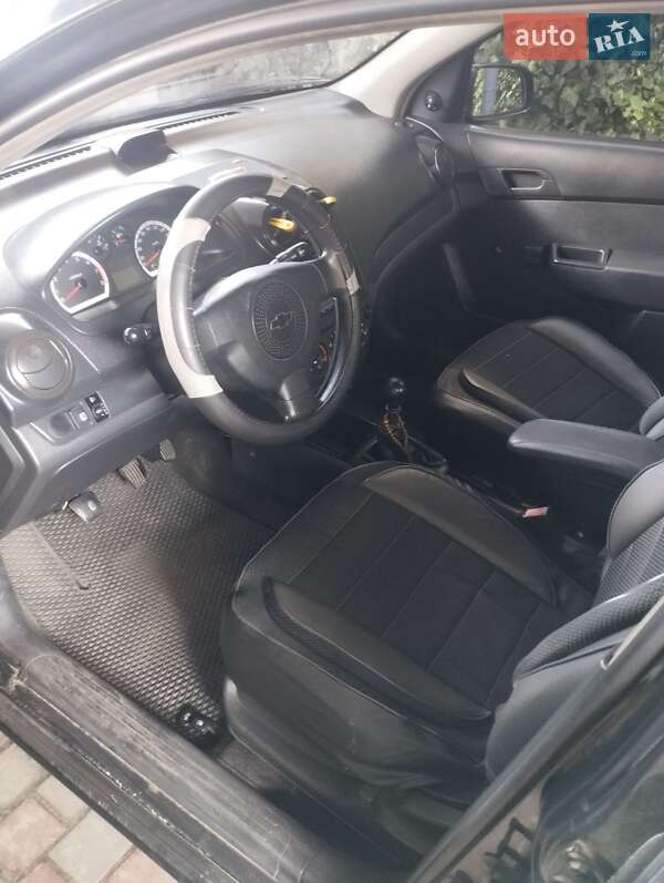 Седан Chevrolet Aveo 2009 в Кременчуге