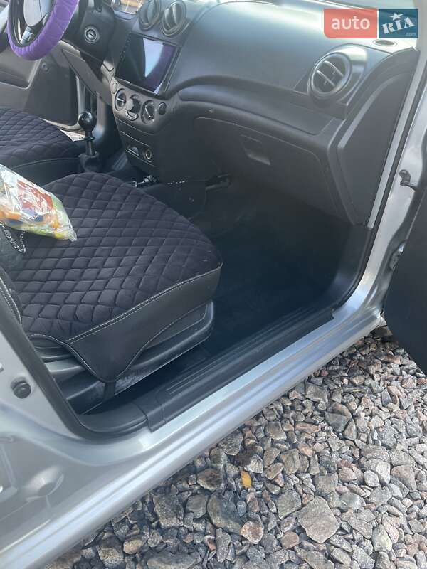 Седан Chevrolet Aveo 2007 в Люботине