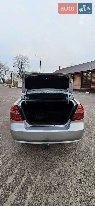 Седан Chevrolet Aveo 2006 в Прилуках