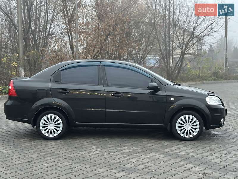 Седан Chevrolet Aveo 2008 в Хмельницькому