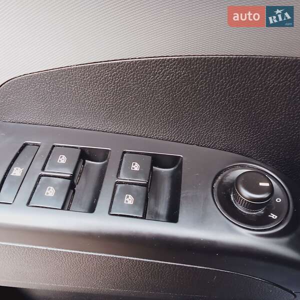 Хетчбек Chevrolet Aveo 2012 в Луцьку