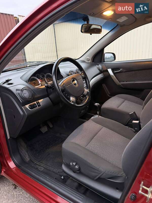 Седан Chevrolet Aveo 2005 в Рівному