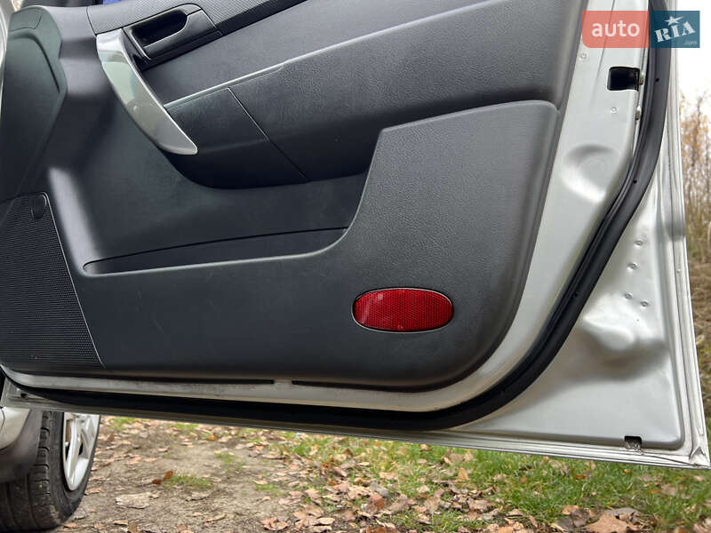 Седан Chevrolet Aveo 2009 в Киеве