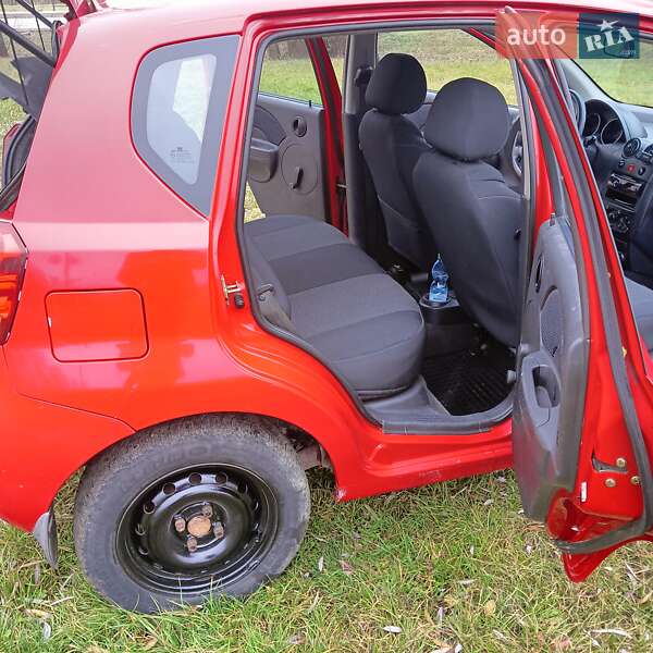 Хэтчбек Chevrolet Aveo 2006 в Великой Березовице