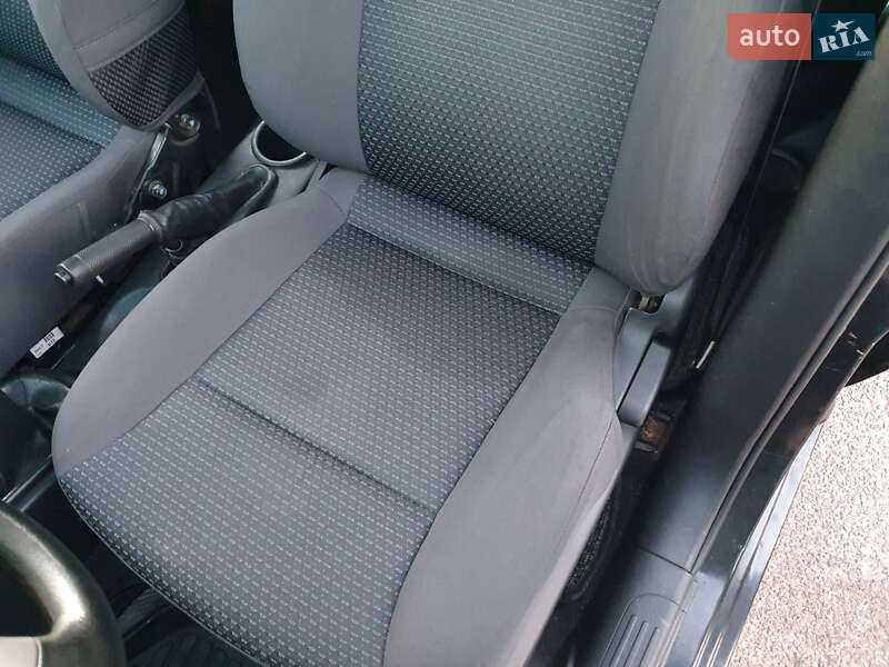 Седан Chevrolet Aveo 2006 в Киеве