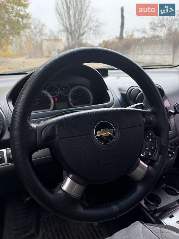 Седан Chevrolet Aveo 2007 в Днепре