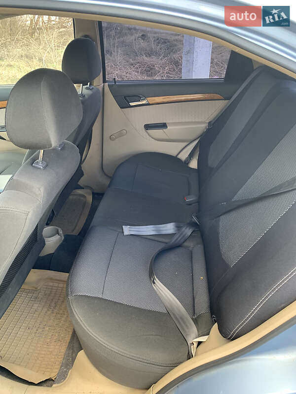 Седан Chevrolet Aveo 2008 в Бишеві