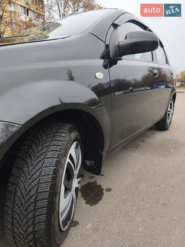 Седан Chevrolet Aveo 2006 в Днепре