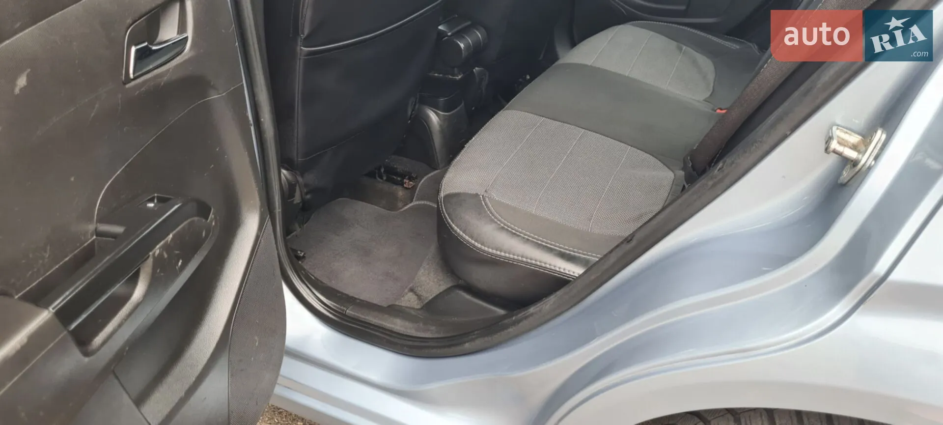 2012 Chevrolet Aveo - мініатюра 31