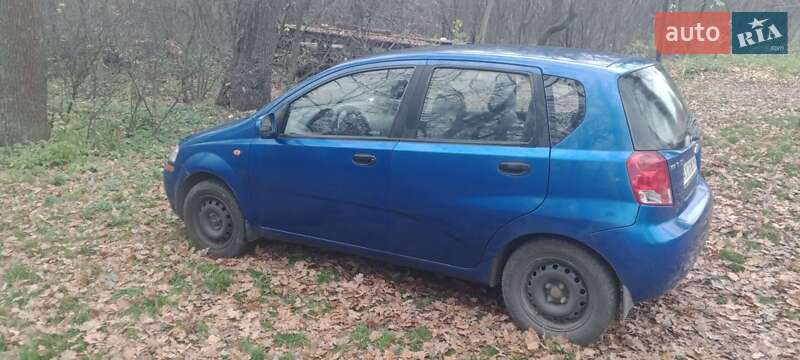 Хэтчбек Chevrolet Aveo 2005 в Люботине фото 2 Хэтчбек Chevrolet Aveo 2005 в Люботине