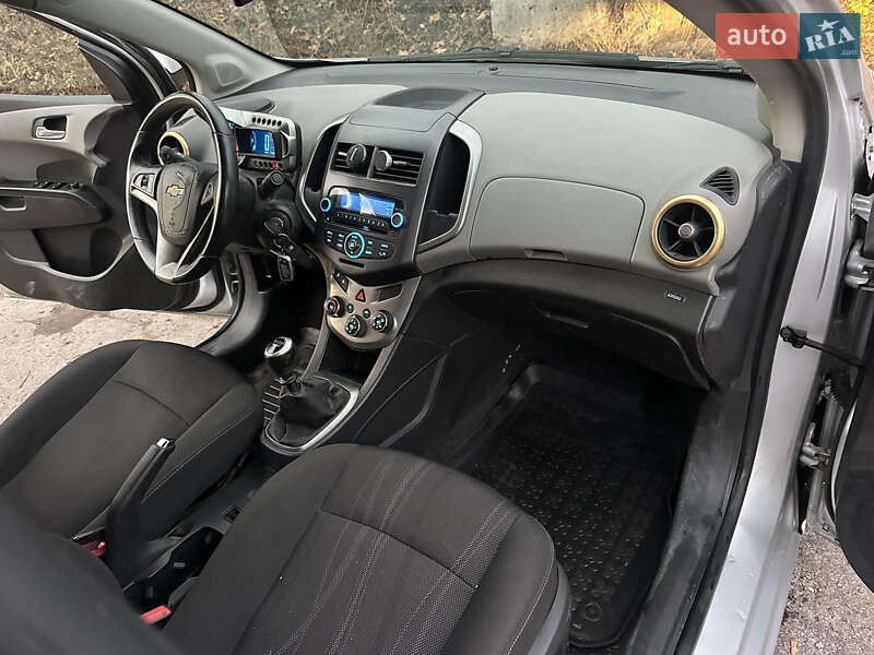 Седан Chevrolet Aveo 2012 в Харкові