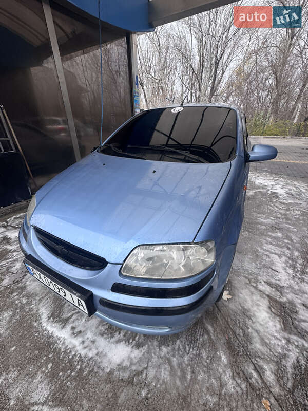 Седан Chevrolet Aveo 2004 в Дніпрі фото Седан Chevrolet Aveo 2004 в Дніпрі