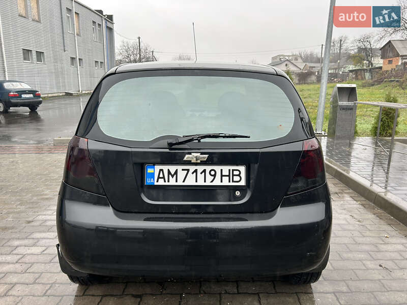 Хэтчбек Chevrolet Aveo 2007 в Малине