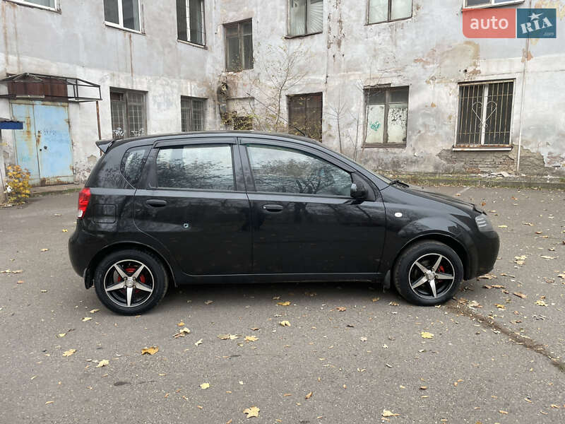 Хетчбек Chevrolet Aveo 2008 в Кривому Розі фото 10 Хетчбек Chevrolet Aveo 2008 в Кривому Розі