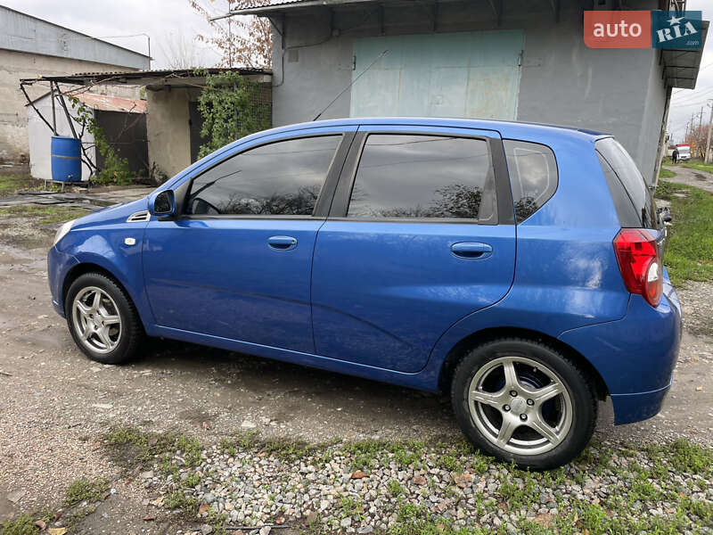 Хэтчбек Chevrolet Aveo 2008 в Желтых Водах