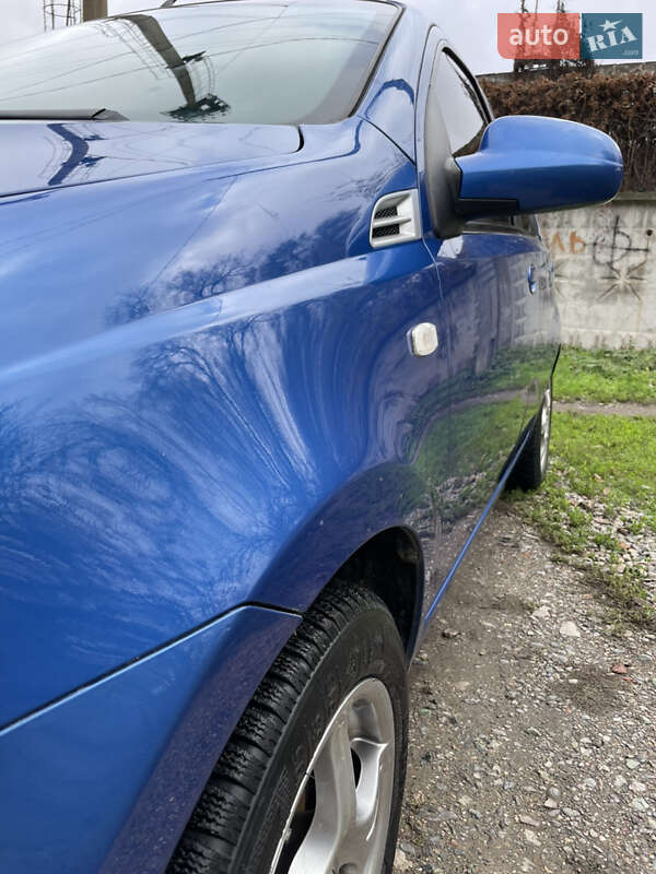 Хэтчбек Chevrolet Aveo 2008 в Желтых Водах