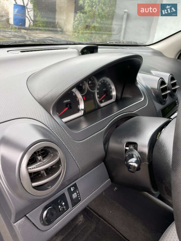 Хэтчбек Chevrolet Aveo 2008 в Желтых Водах