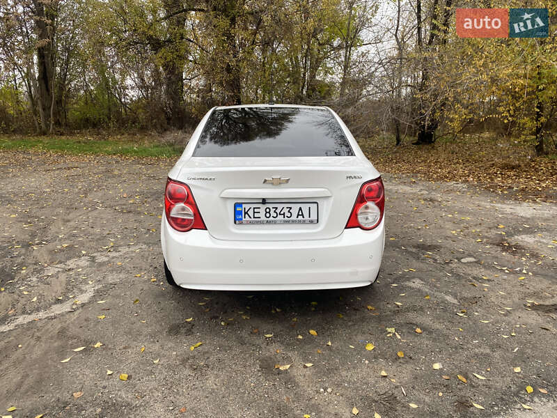 Седан Chevrolet Aveo 2014 в Дніпрі