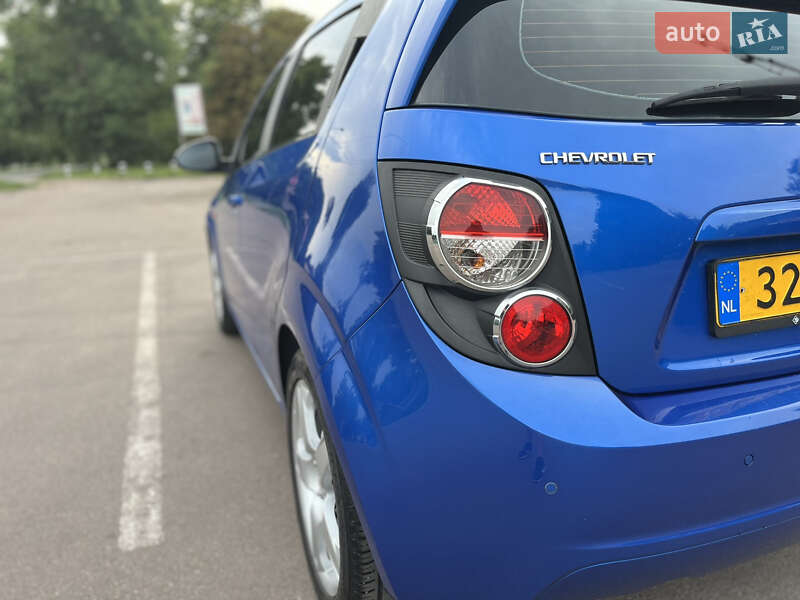 Хэтчбек Chevrolet Aveo 2012 в Киеве