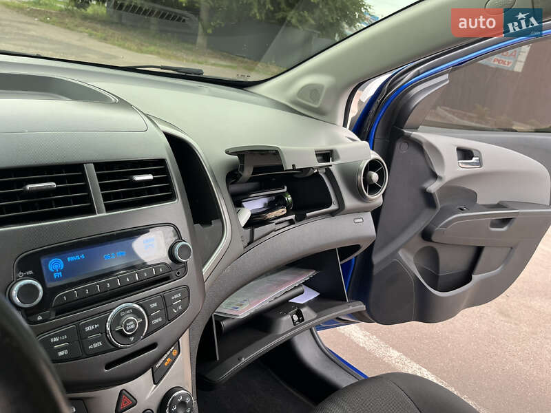 Хэтчбек Chevrolet Aveo 2012 в Киеве