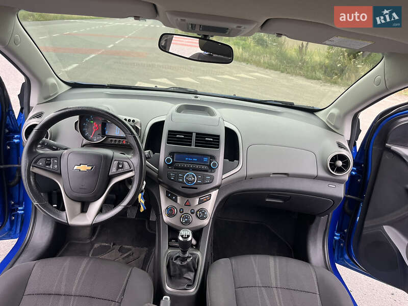 Хэтчбек Chevrolet Aveo 2012 в Киеве
