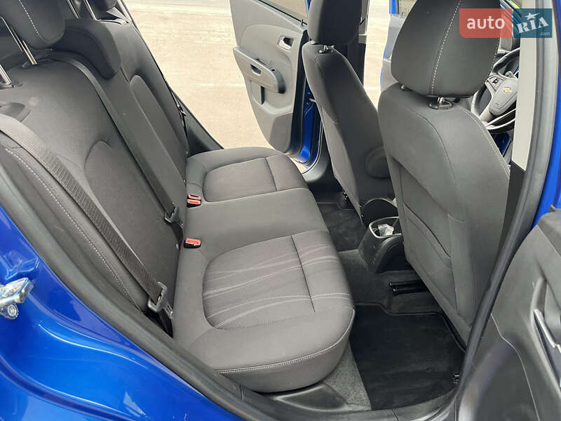 Хэтчбек Chevrolet Aveo 2012 в Киеве