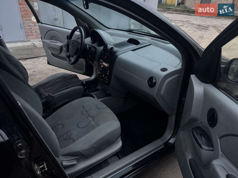 Седан Chevrolet Aveo 2005 в Киеве фото 8 Седан Chevrolet Aveo 2005 в Киеве