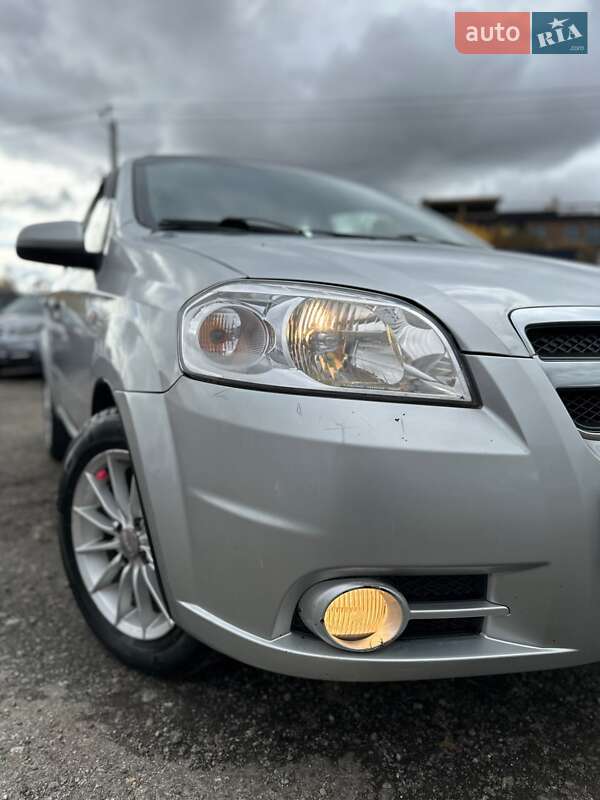 Седан Chevrolet Aveo 2007 в Белогородке