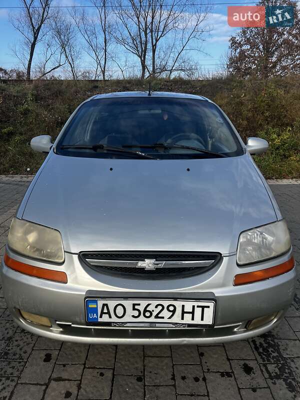 Седан Chevrolet Aveo 2004 в Тячеве фото 2 Седан Chevrolet Aveo 2004 в Тячеве