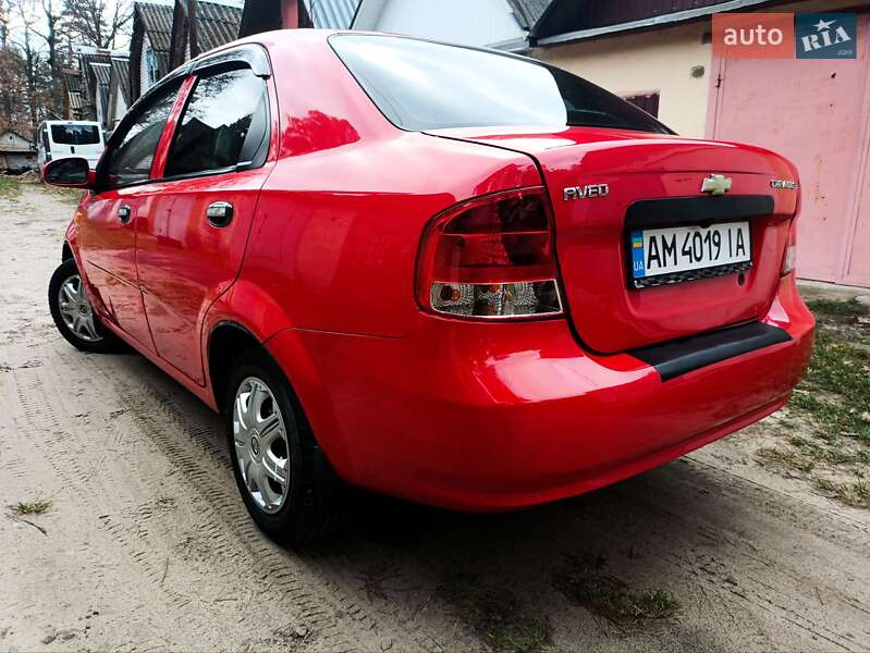 Седан Chevrolet Aveo 2004 в Житомире