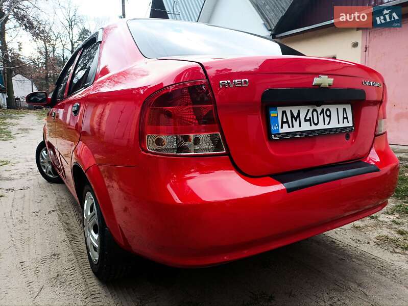 Седан Chevrolet Aveo 2004 в Житомире
