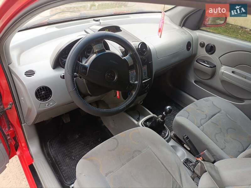 Седан Chevrolet Aveo 2004 в Житомире