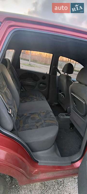 Хетчбек Chevrolet Aveo 2005 в Кривому Розі фото 3 Хетчбек Chevrolet Aveo 2005 в Кривому Розі