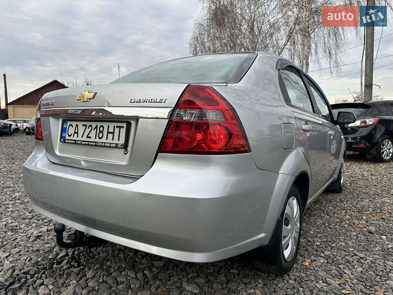 Седан Chevrolet Aveo 2008 в Смеле