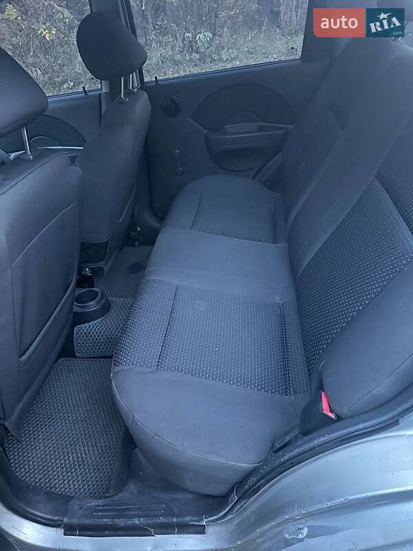 Седан Chevrolet Aveo 2006 в Киеве