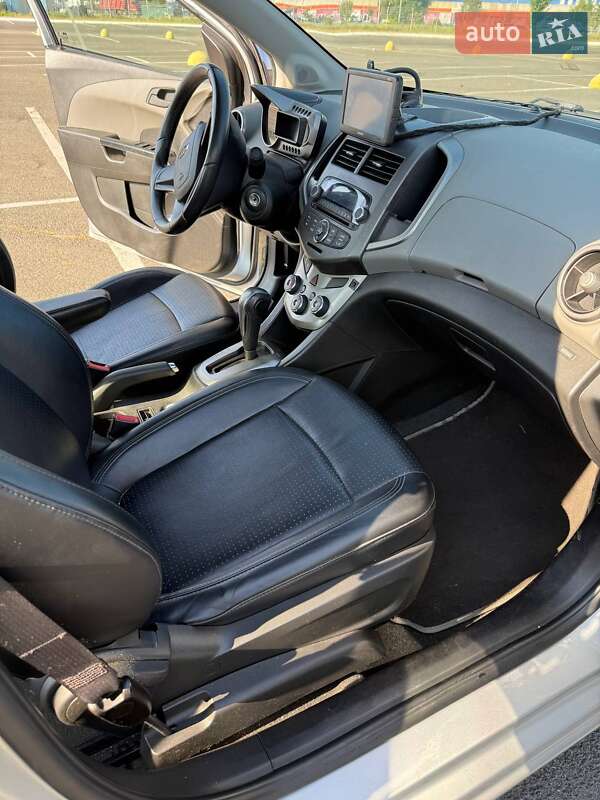 Седан Chevrolet Aveo 2012 в Киеве фото 10 Седан Chevrolet Aveo 2012 в Киеве