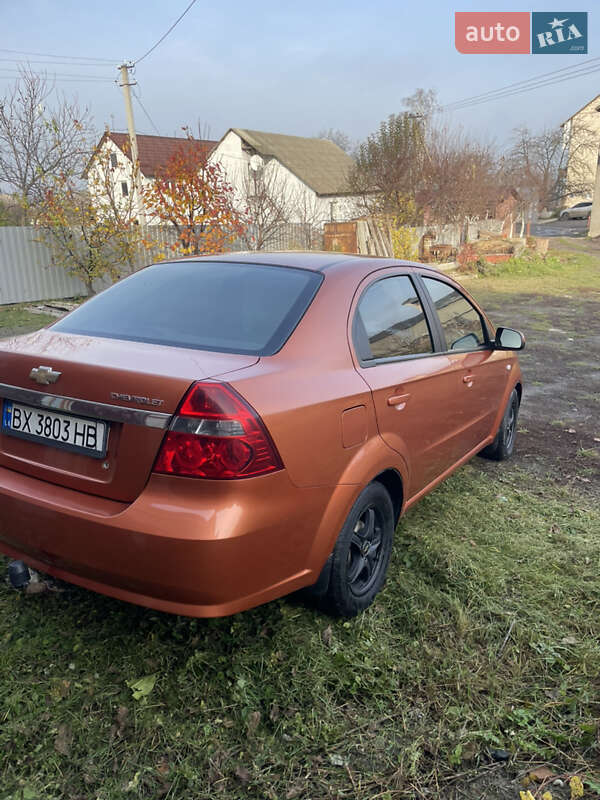 Седан Chevrolet Aveo 2007 в Хотине