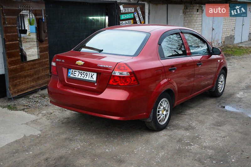 Седан Chevrolet Aveo 2006 в Павлограде