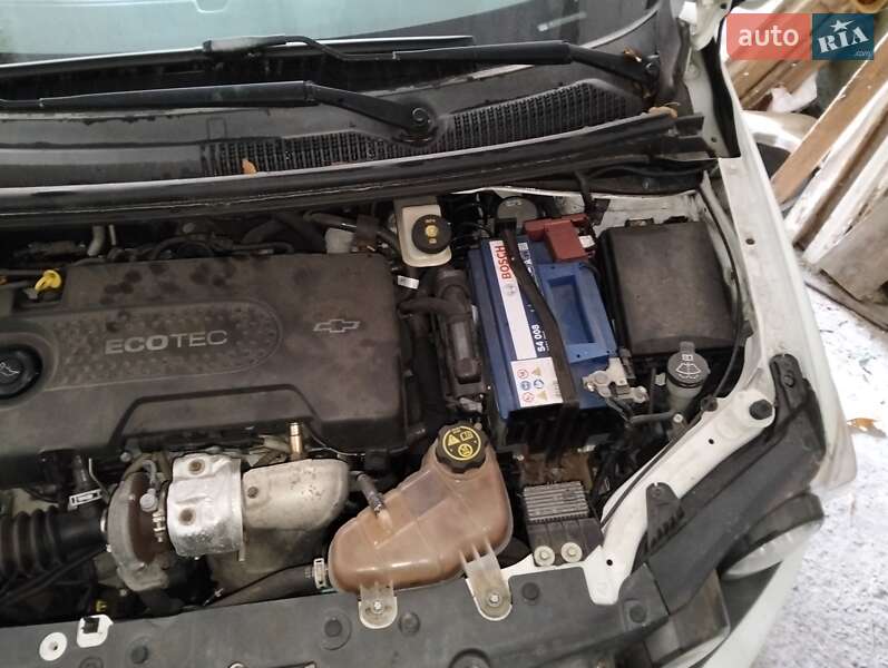 Седан Chevrolet Aveo 2013 в Кривом Роге