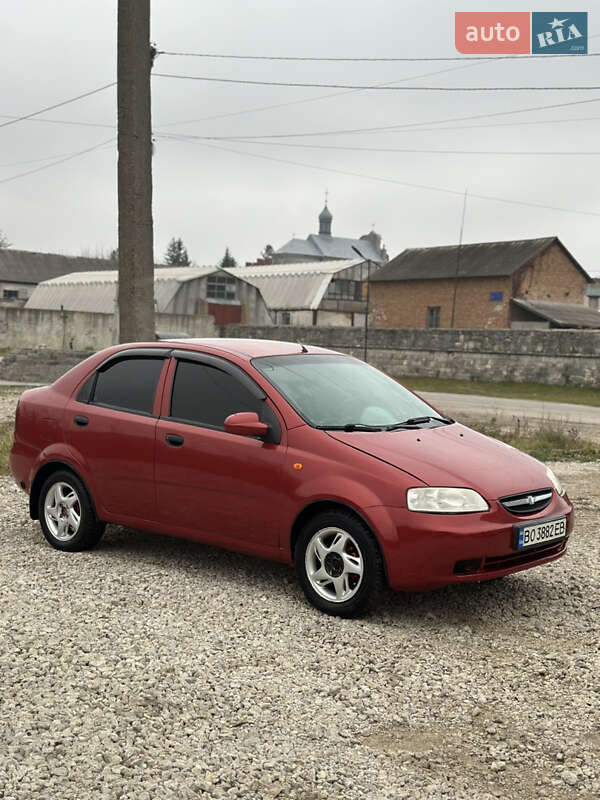Седан Chevrolet Aveo 2005 в Тернополі